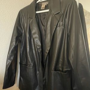 Super cute leather blazer/jacket!